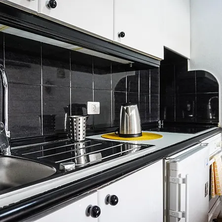 Comfy In Cristianos Апартаменты